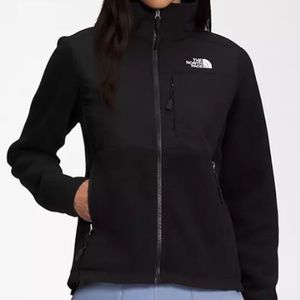 Black Women’s North Face Denali Jacket Size Small